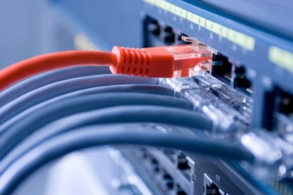 RCS îşi înghite discret rivalii şi atacă zona rurală